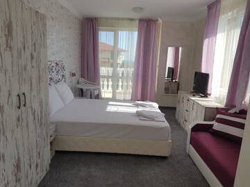 Фото номера Двухместный номер Делюкс с 1 кроватью Отель Family Hotel Provence г. Ахелой 10
