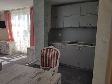 Фото номера Двухместный номер Делюкс с 1 кроватью и балконом, вид на море Отель Family Hotel Provence г. Ахелой 5