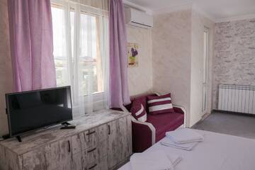 Фото номера Двухместный номер Делюкс с 1 кроватью Отель Family Hotel Provence г. Ахелой 3