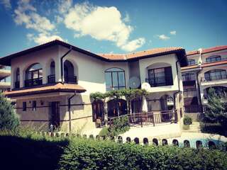 Фото Виллы Villa Azalea in Vineyards Resort г. Ахелой